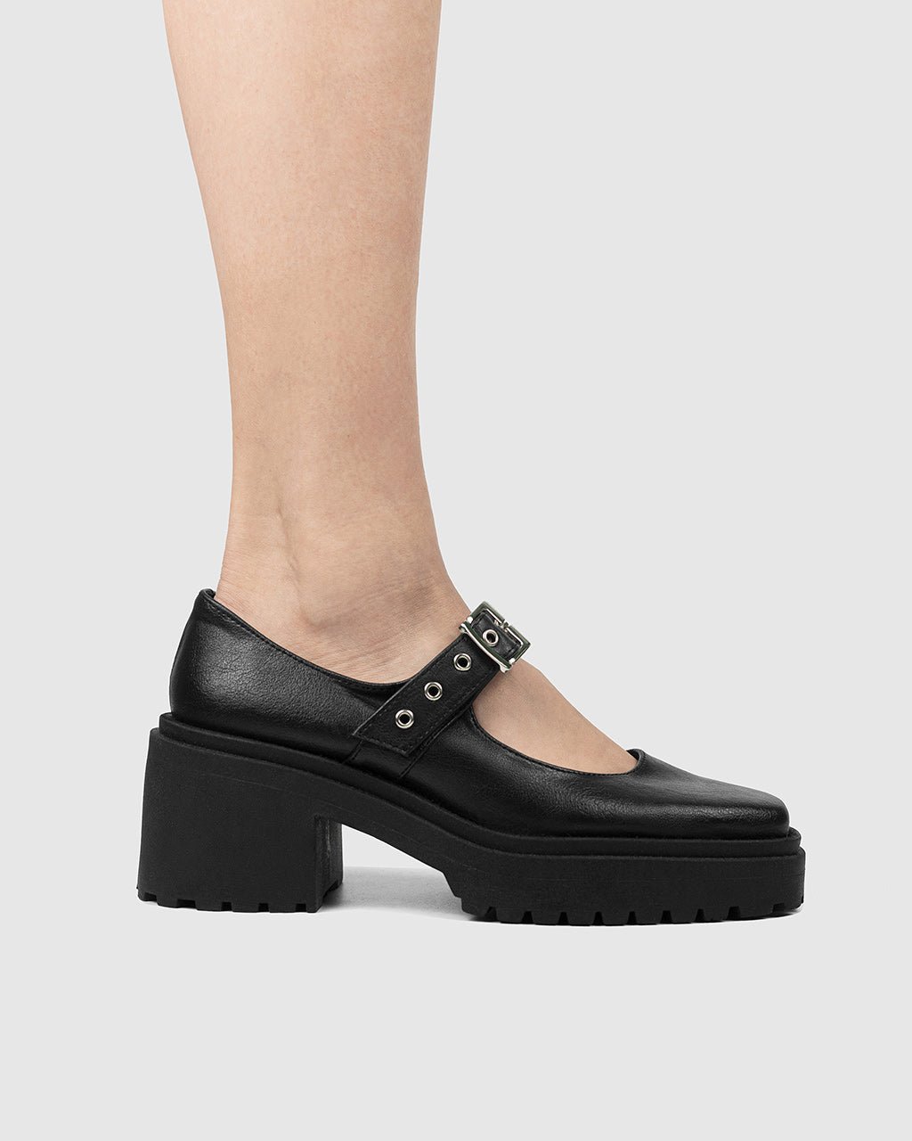 Squared Mary Jane Pumps Black made of Grape Leather - Vegan America
