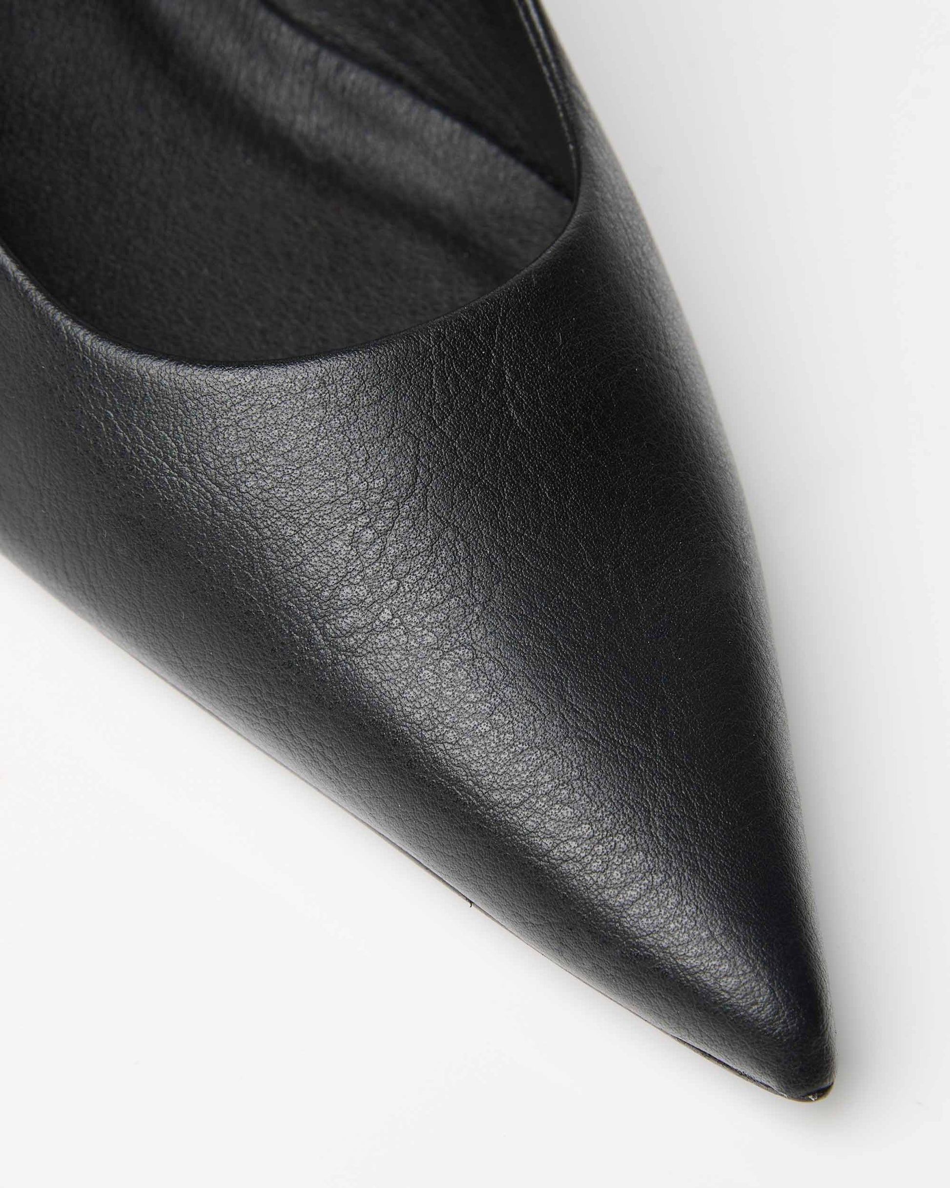 Siren Heels kitten heels style shoes made of grape - based vegan leather - Vegan America