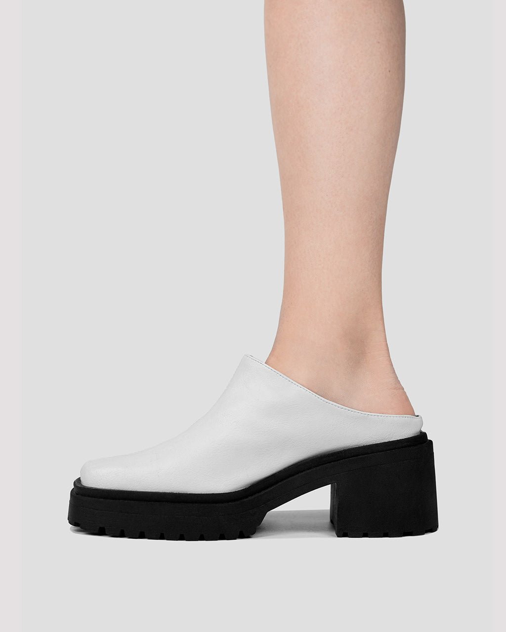Squared Mule White made of Grape Leather - Vegan America