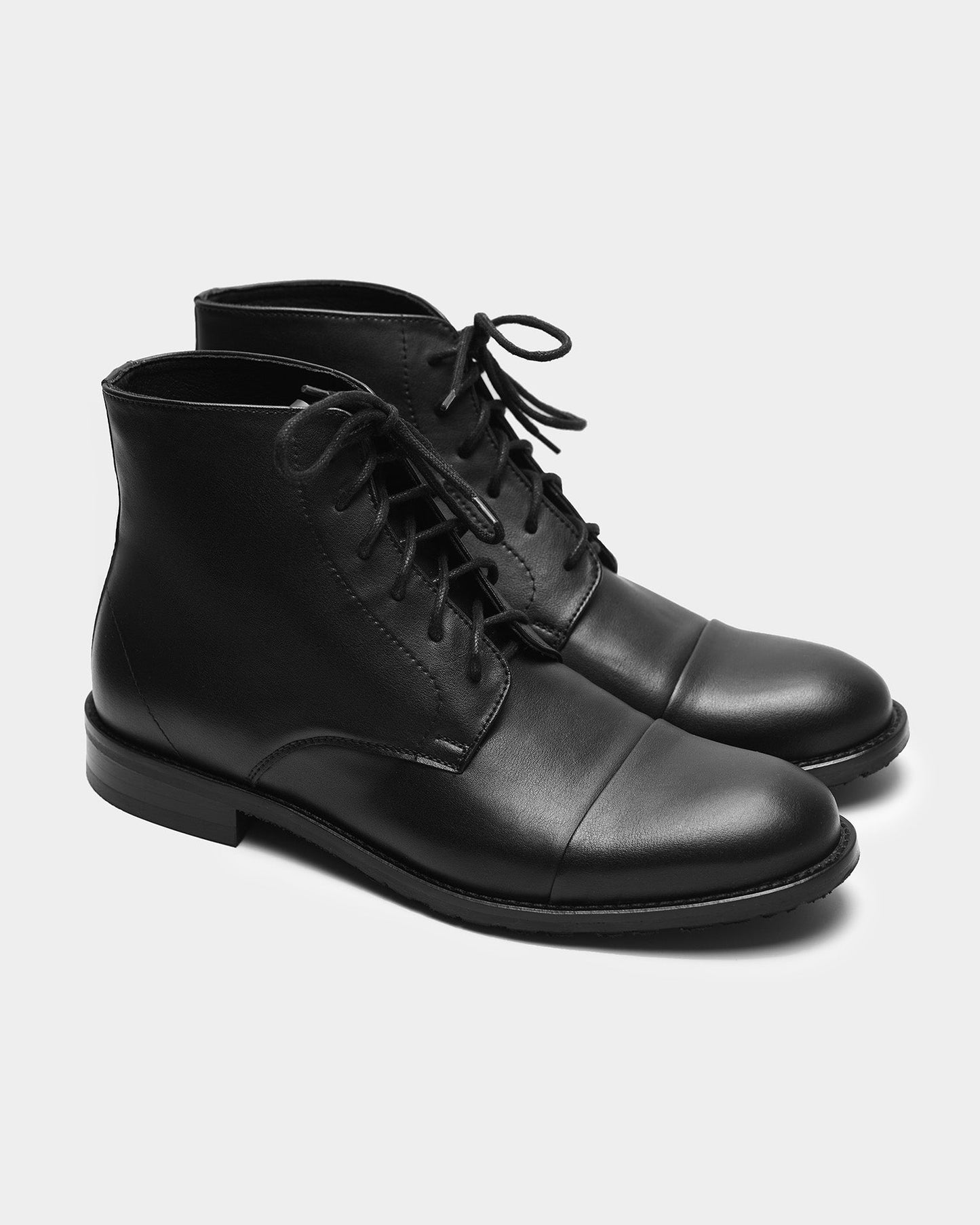 Laced - up Ankle Boots made of vegan corn leather - Vegan America
