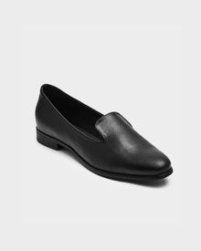 Lords Black Loafers made of grape leather Vegea - Vegan America