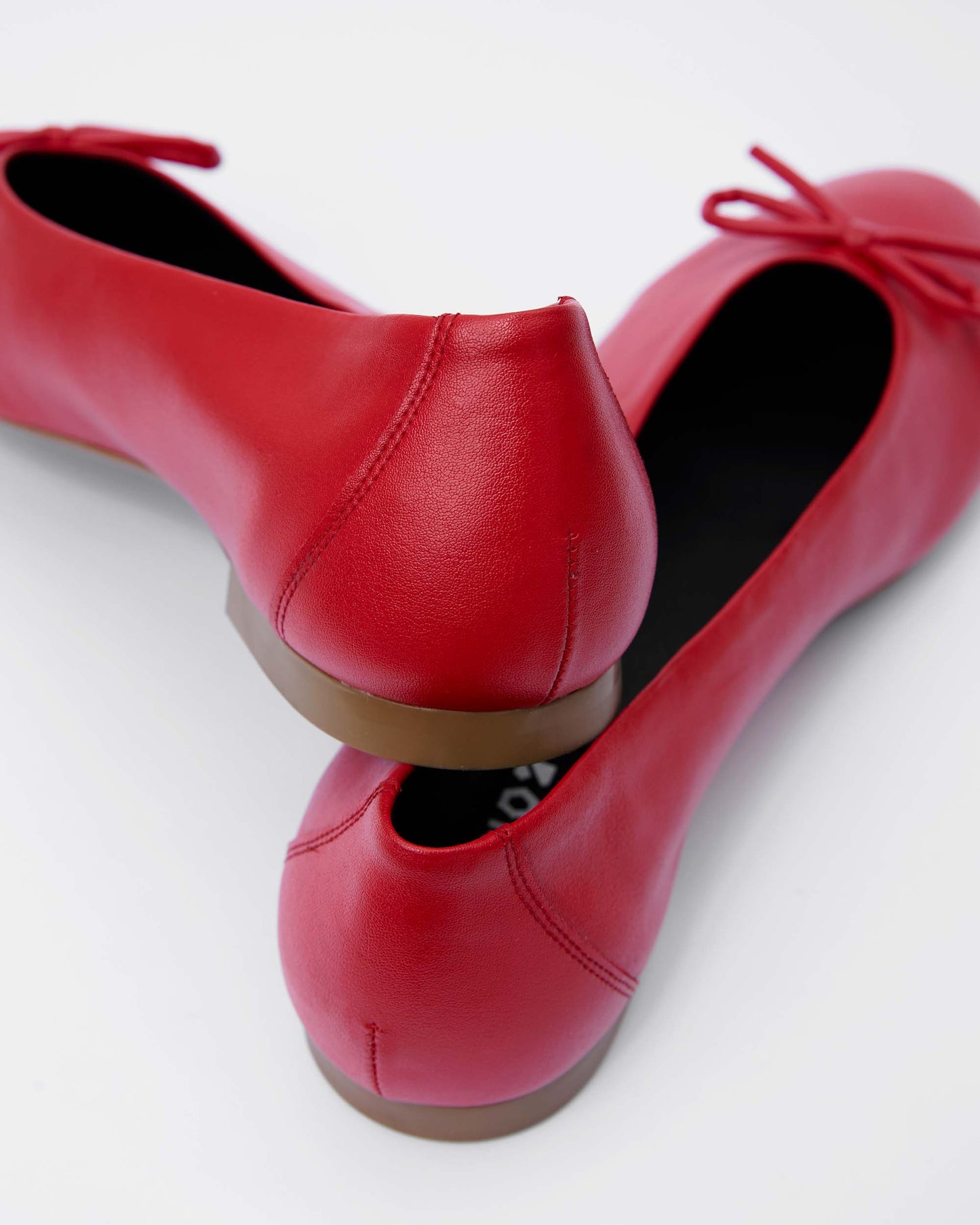 Mossy Pumps Red ballet flats with a bow - Vegan America
