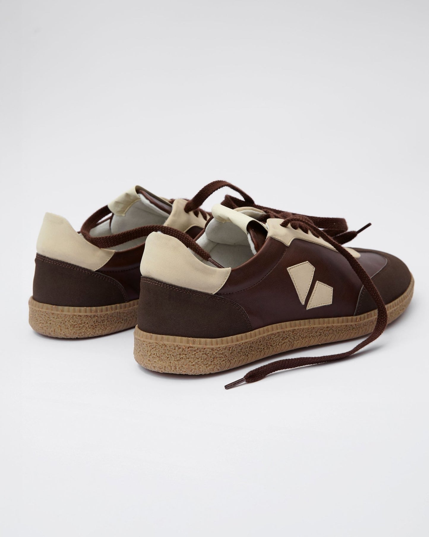 Brava Sneakers Chocolate - Vegan America