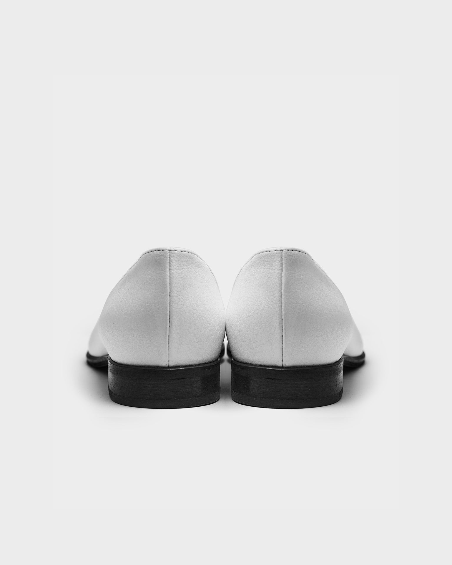 Lords White Loafers made of grape leather Vegea - Vegan America