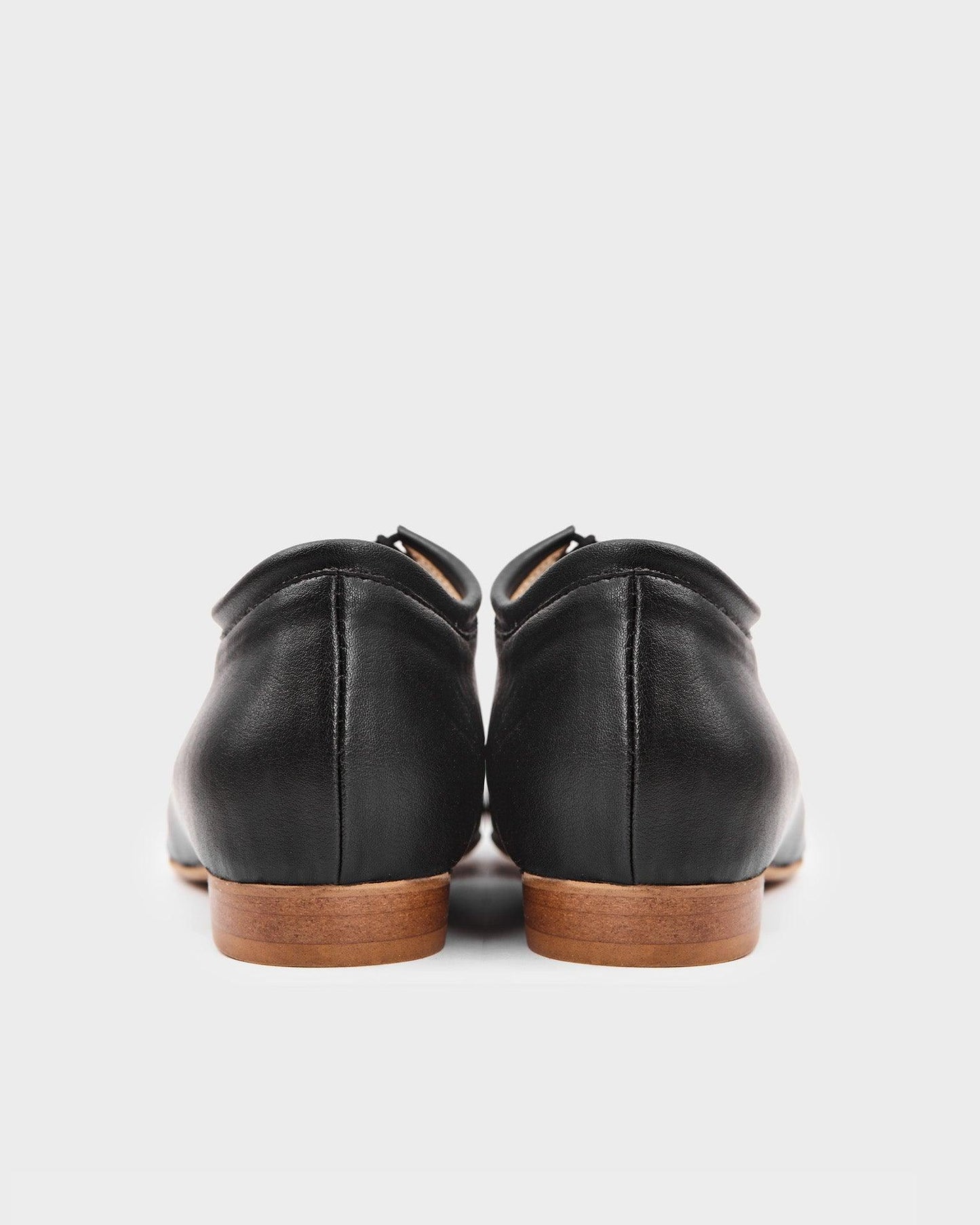 Akira Pumps Black Nopal ballerinas made of cactus leather - Vegan America