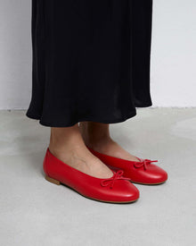 Mossy Pumps Red ballet flats with a bow - Vegan America