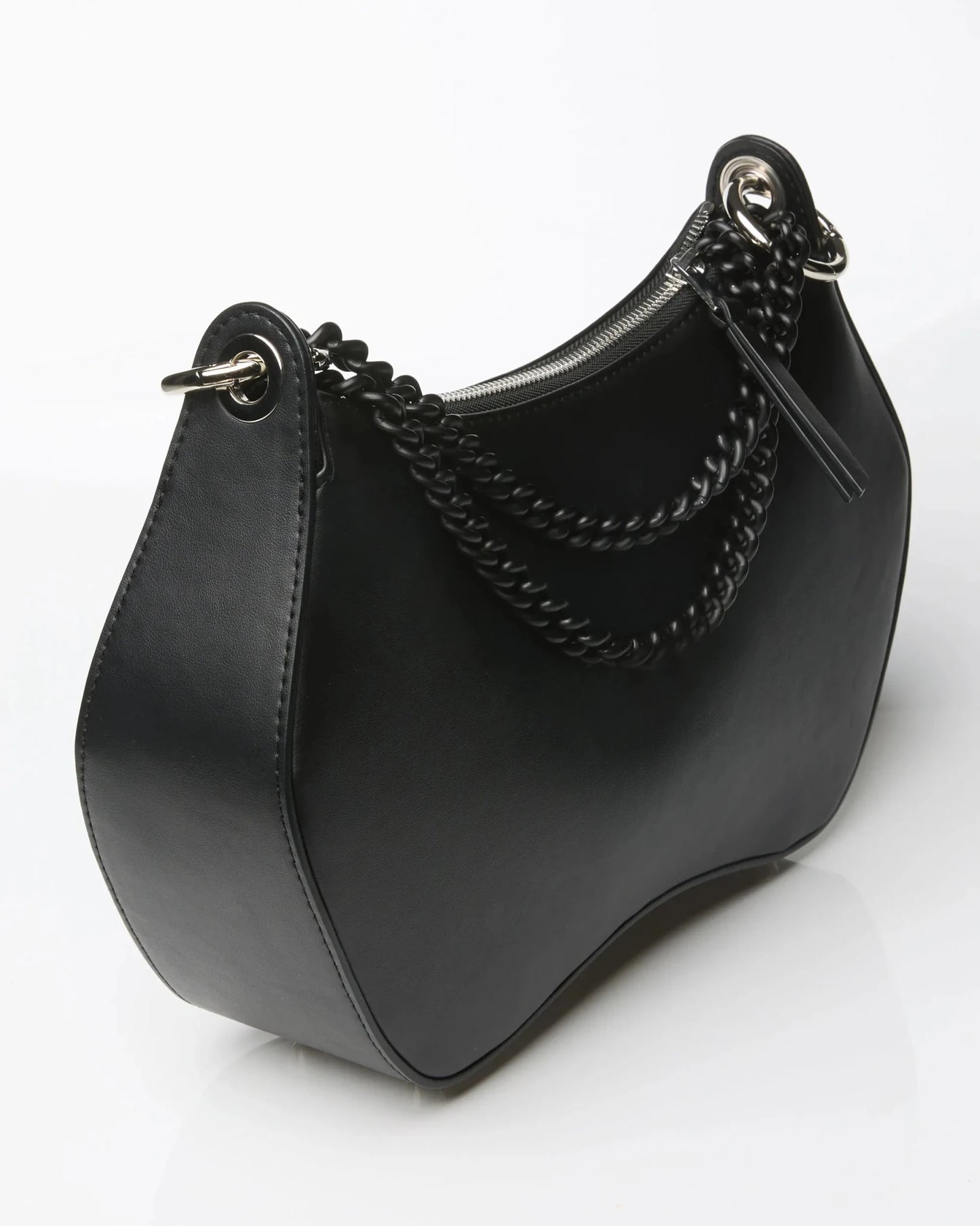 Vamp B - Bag of grape - based vegan leather - Vegan America