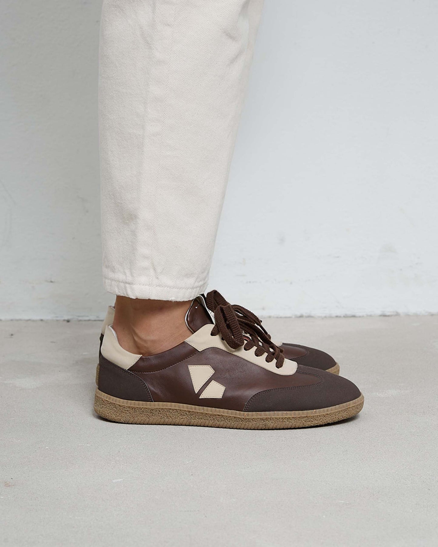Brava Sneakers Chocolate Men - Vegan America