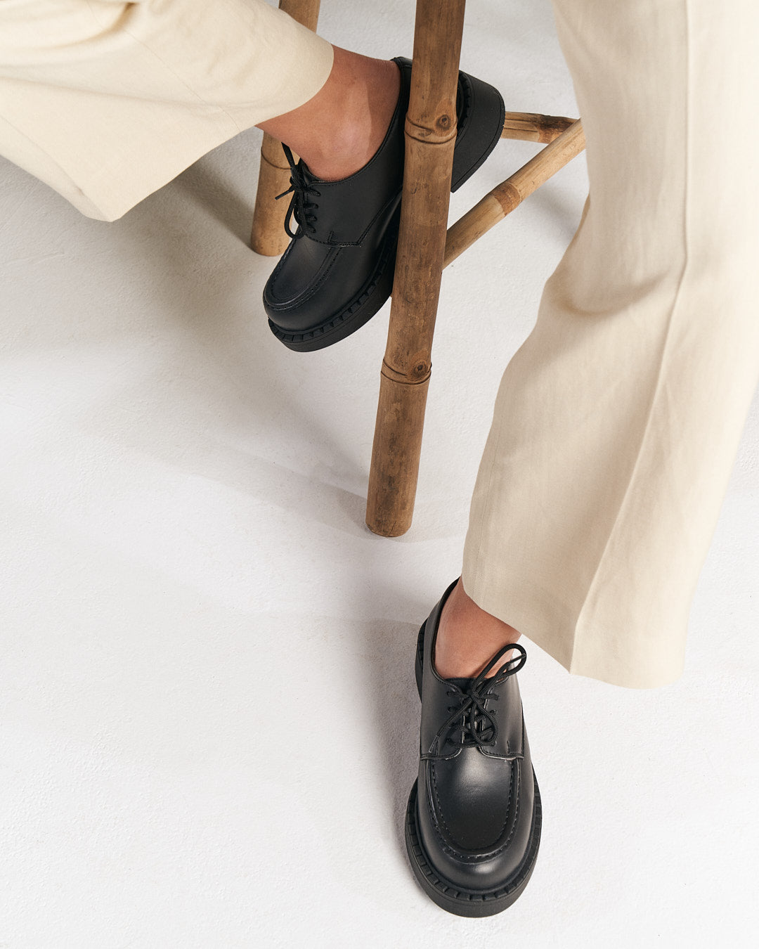 Apple loafers HELEN - black