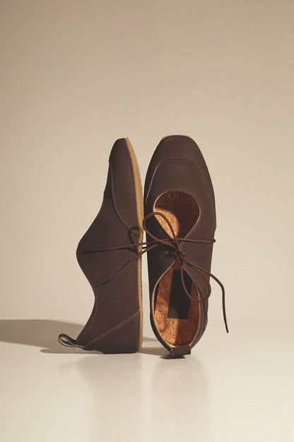 LOUISE – vegan ballerina flats made from plant-based leather in dark chocolate brown