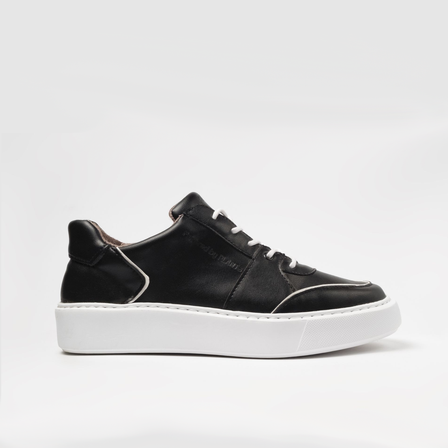 EMI low plant-based sneakers black & white