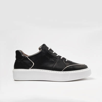 EMI low plant-based sneakers black & white