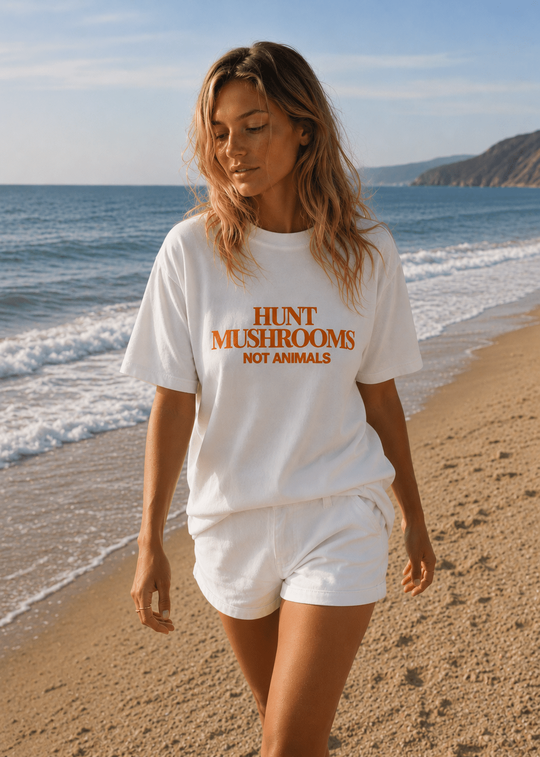 HUNT MUSHROOMS TEE - Vegan America