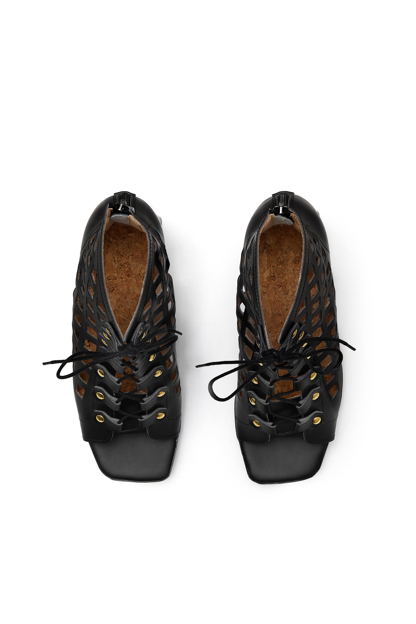 DANCE YOUR WAY (black) – cut-out block heel sandals made from wheat & corn-based leather