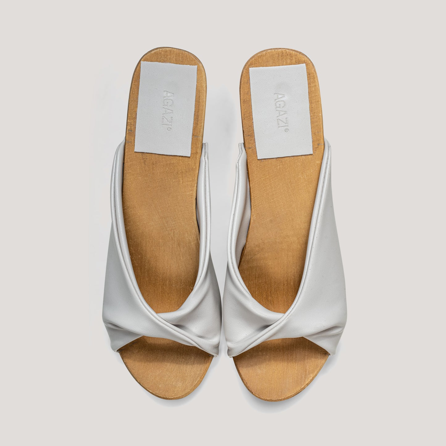 "All that she wants!" - vegan grape leather clogs - cream