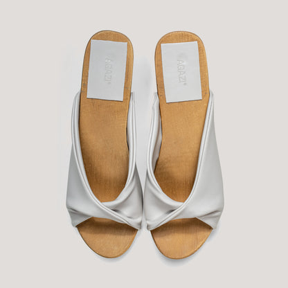 "All that she wants!" - vegan grape leather clogs - cream