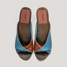 "All that she wants!" – plant-based clogs – jeans & caramel