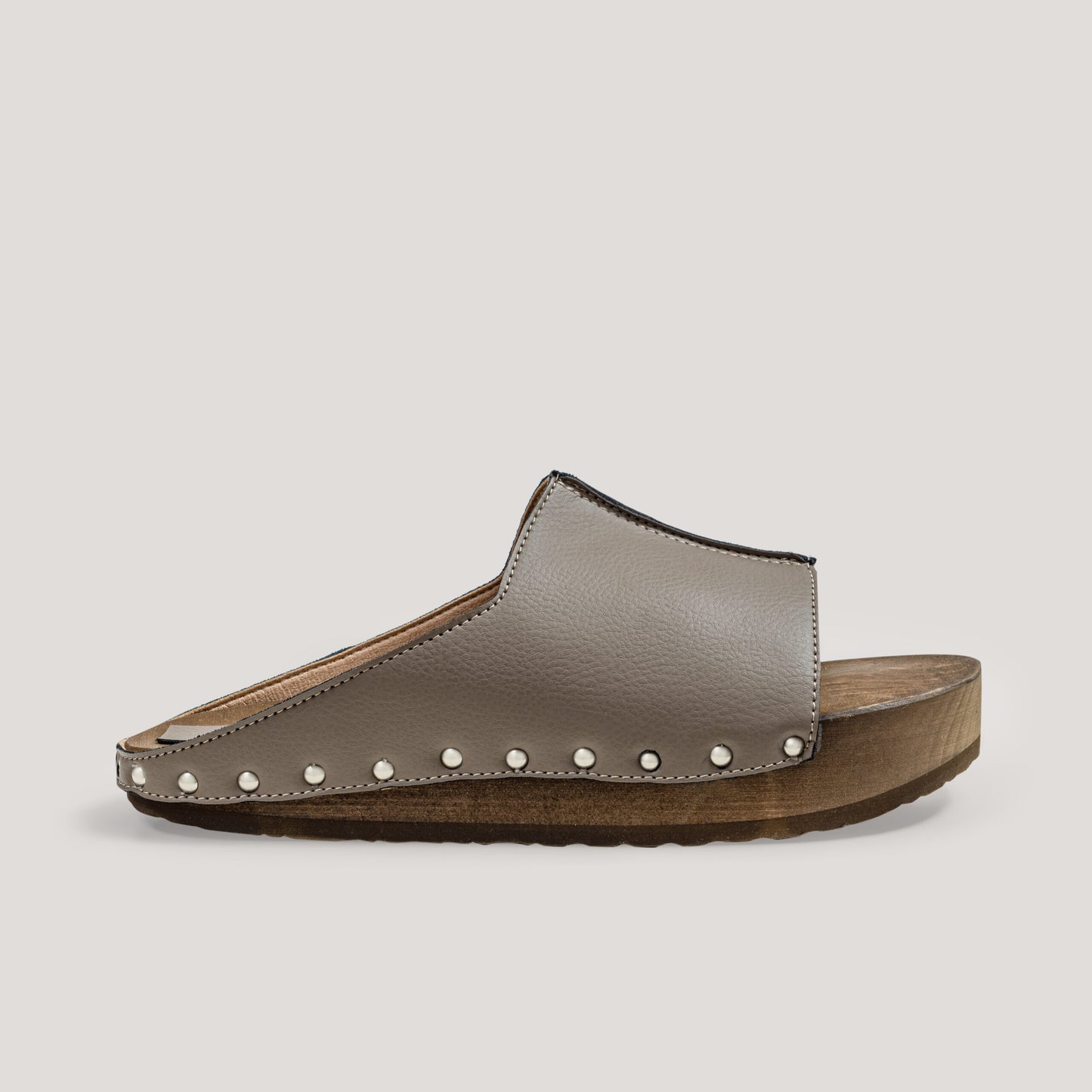 "Pilates, babe!” plant-based clogs - khaki