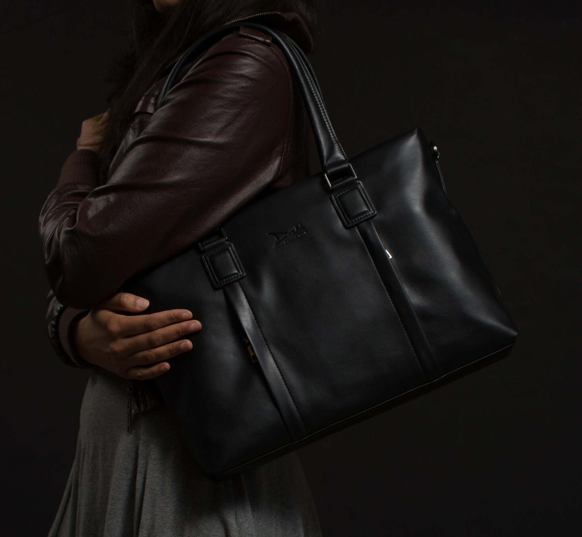 Doshi Tablet Brief 2 - Women's Business Bag - Vegan - Doshi FCSA