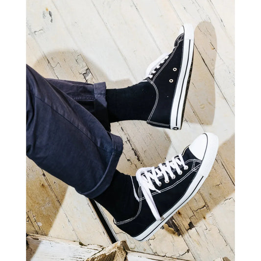 Low Cut Sneakers, Black & White
