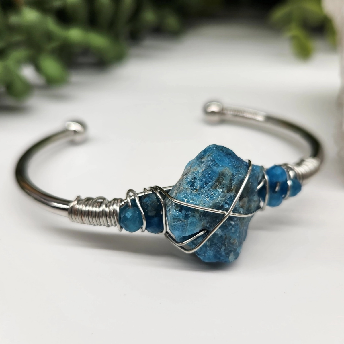 Gemstone Wire-Wrapped Bracelet - Blue Apatite White Gold