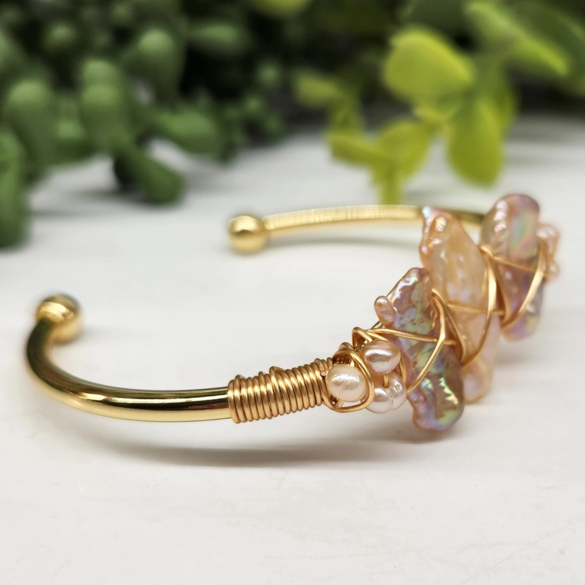 Gemstone Wire-Wrapped Bracelet - Pearl Biwa Yellow Gold