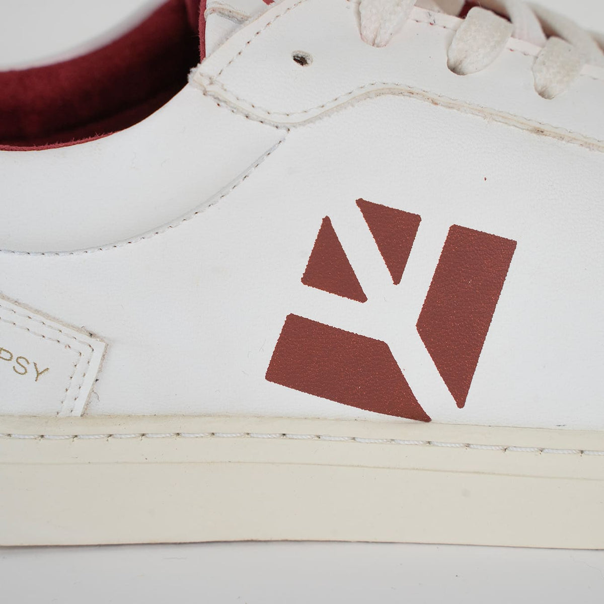 Imperfect - Topsy - White / Red 42 - Vegan America