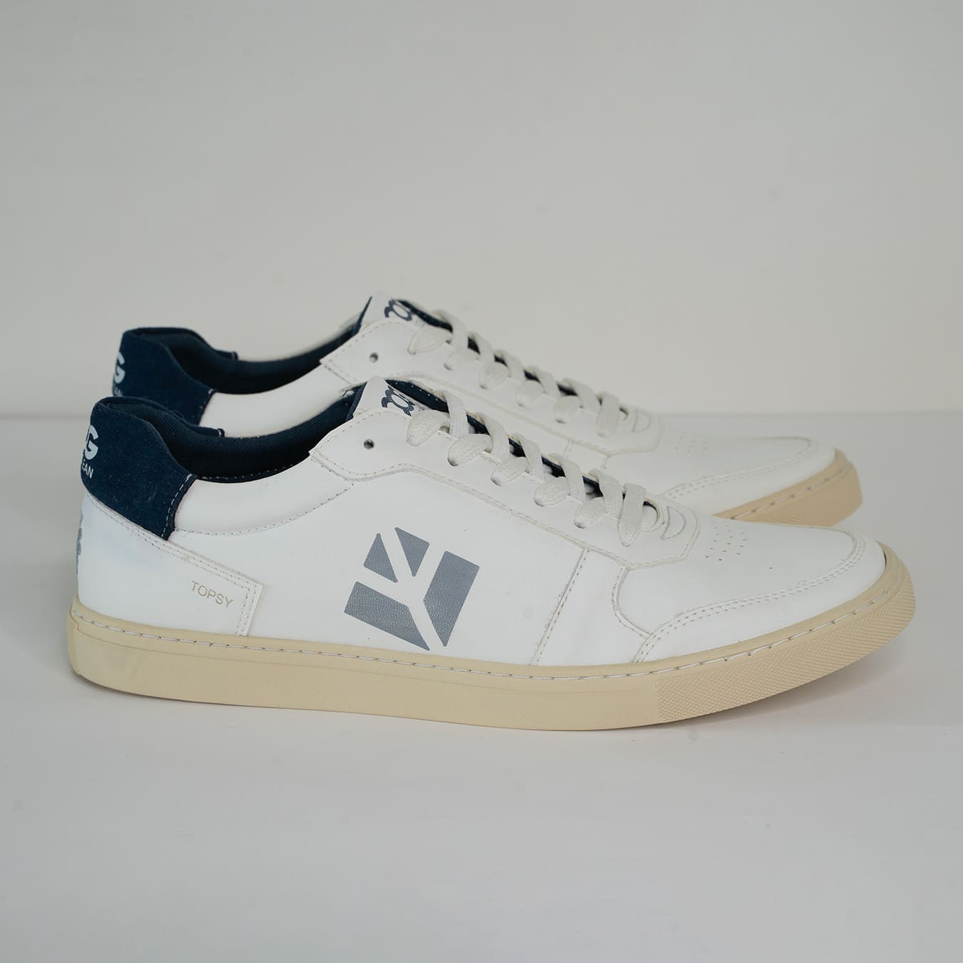 Imperfect - Topsy - White / Blue 42 - Vegan America