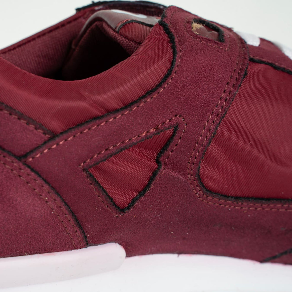 Imperfect - Raven - Bordeaux_H 41 - Vegan America