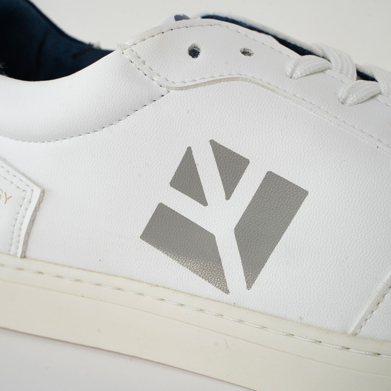 Imperfect - Topsy - White / Blue 42 - Vegan America