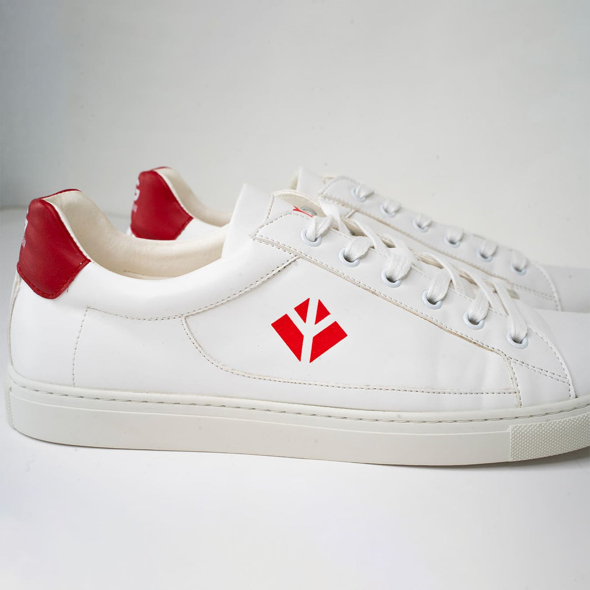 Imperfect - Winton - White / Red 42 - Vegan America