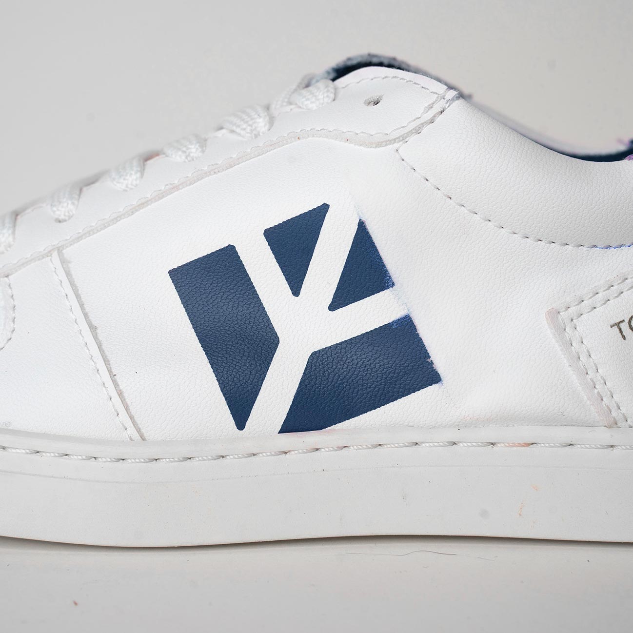 Imperfect - Topsy - Blue / White / Red 39 - Vegan America