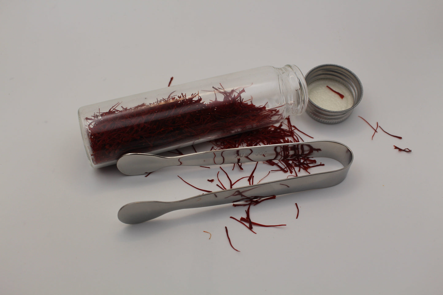 Mini Stainless Steel Tongs to Grab Saffron & Spices – 1 Unit