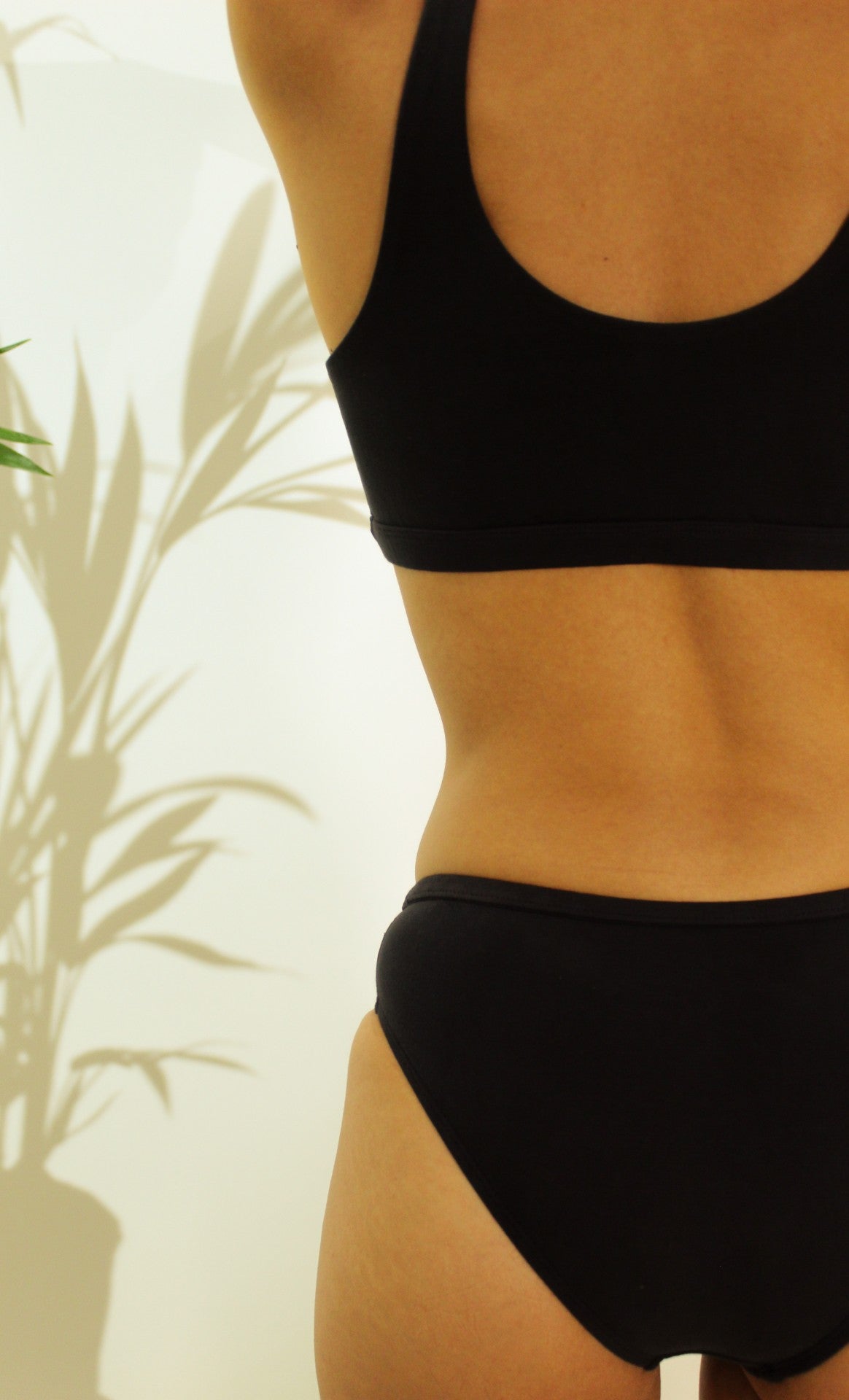 Shanta Brief - Vetiver Blend