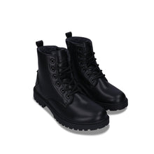 Marca Black Pre-Loved