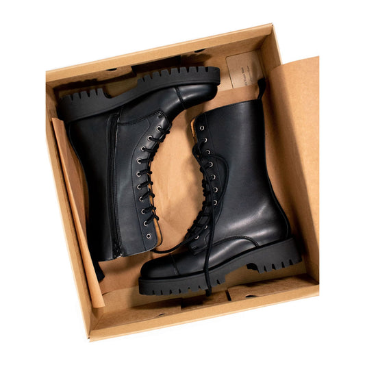Track Sole 10 Eye Boots