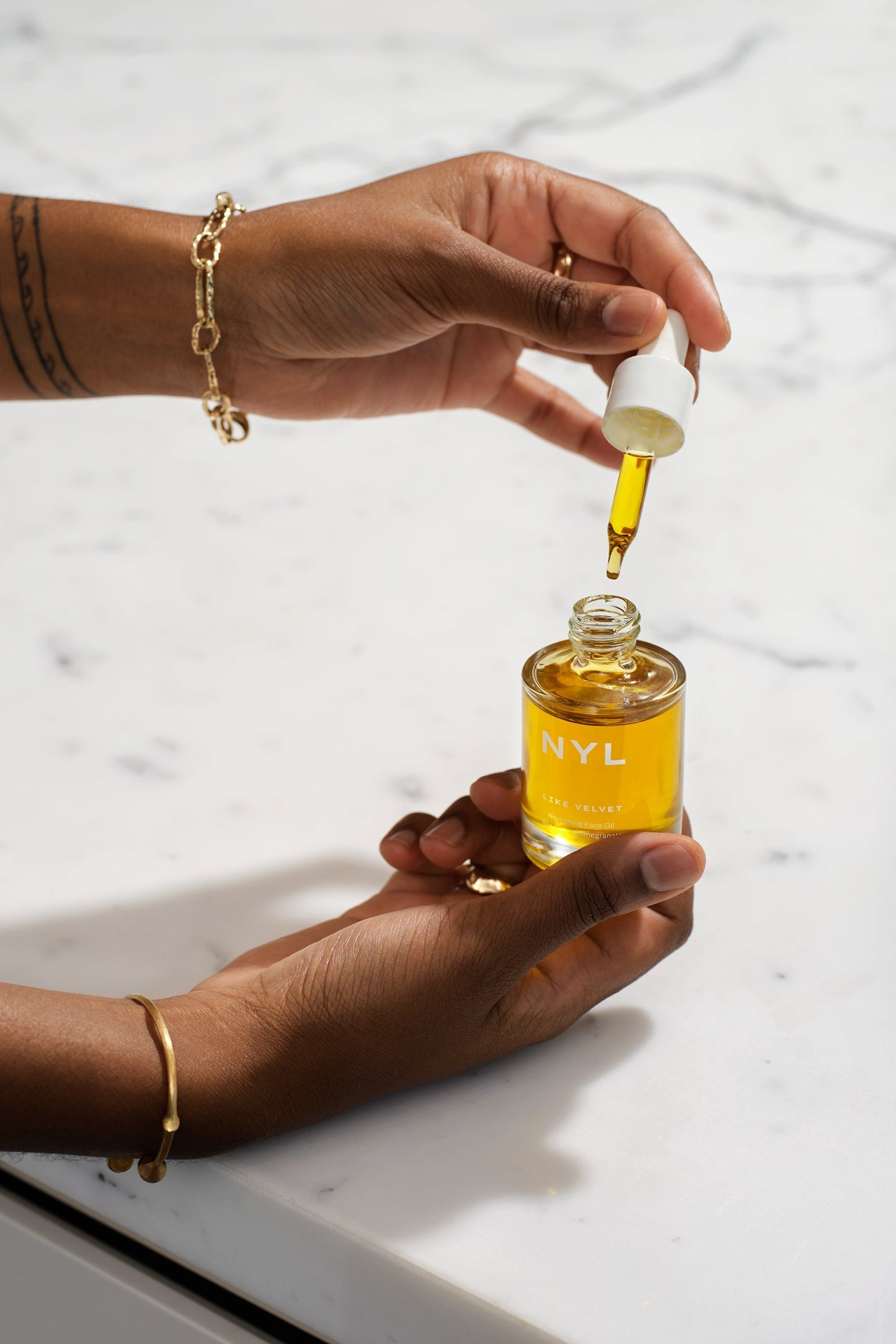 LIKE VELVET Nourishing Face Oil