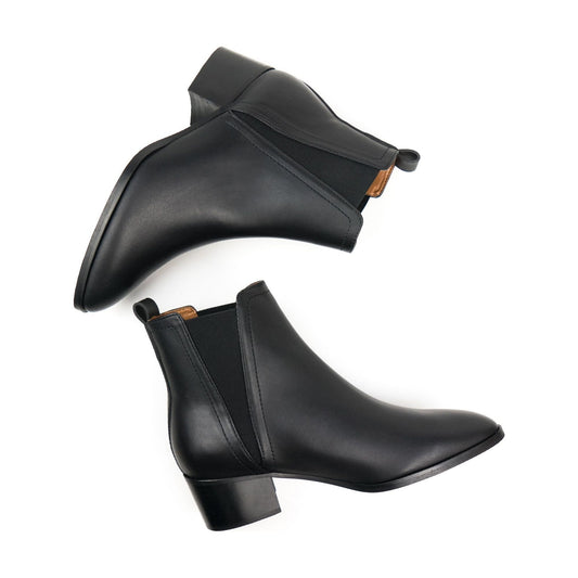 Point Toe Chelsea Boots