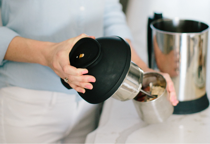 The International Milk Maker - 220v