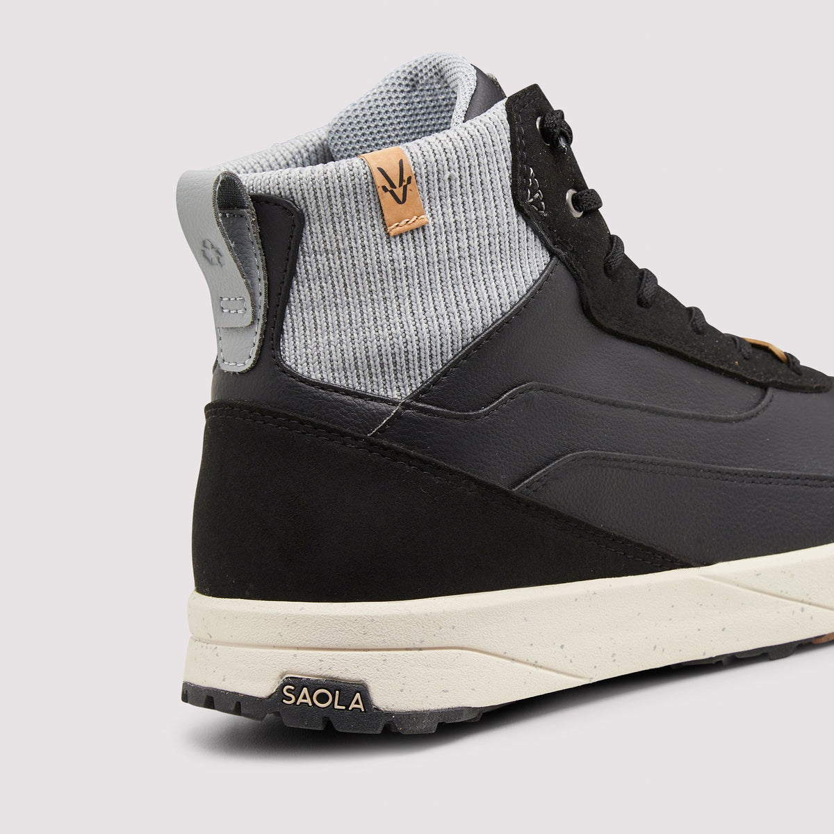 Quito Mid Waterproof W Black - Vegan America