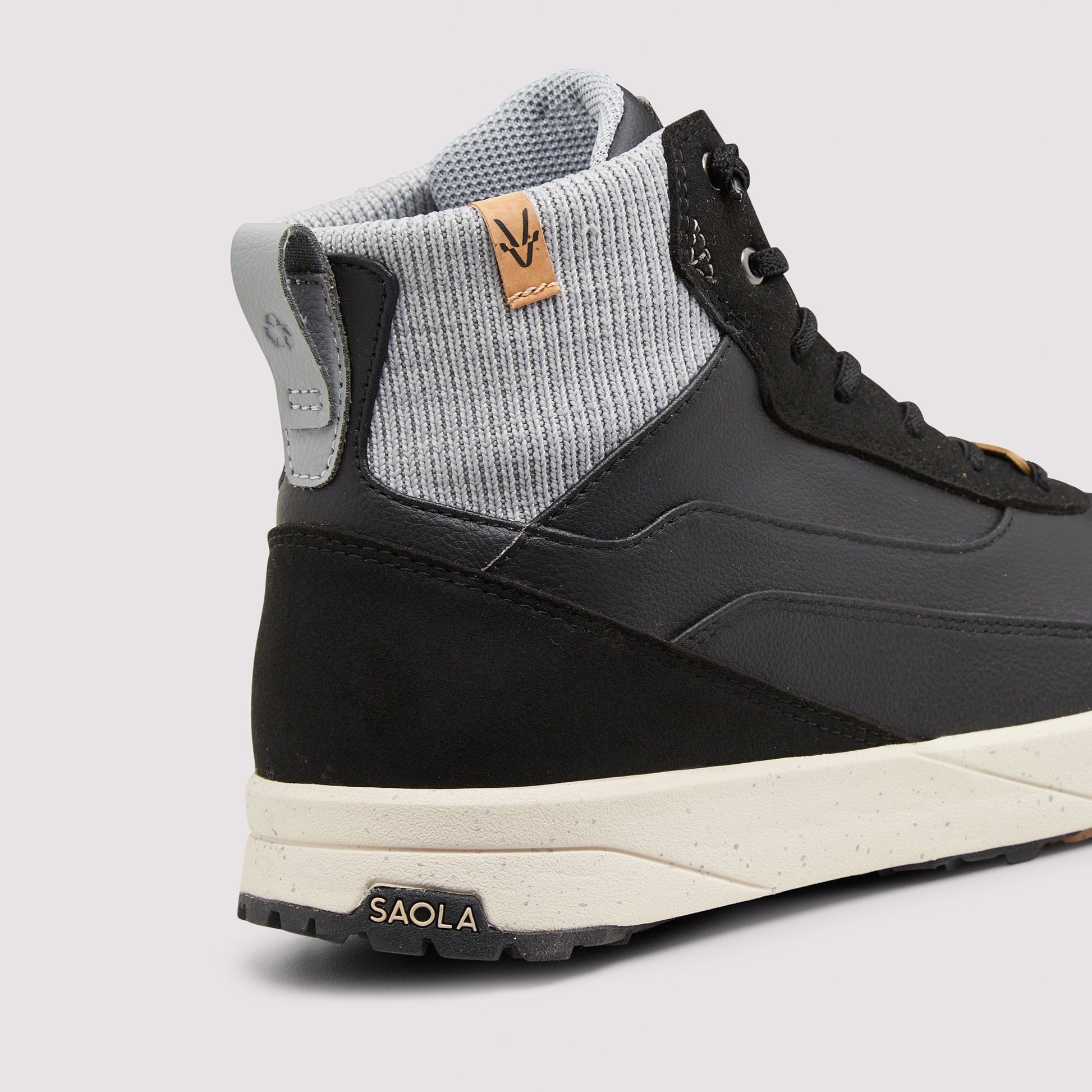 Quito Mid Waterproof W Black - Vegan America
