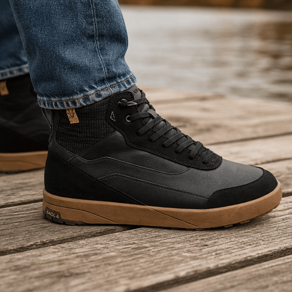 Quito Mid Waterproof M Black - Vegan America