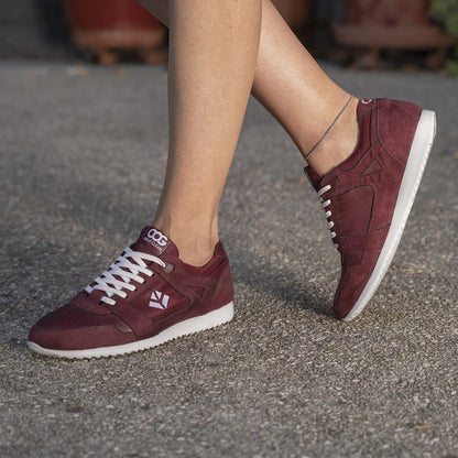 Imperfect - Raven - Bordeaux_F 38 - Vegan America
