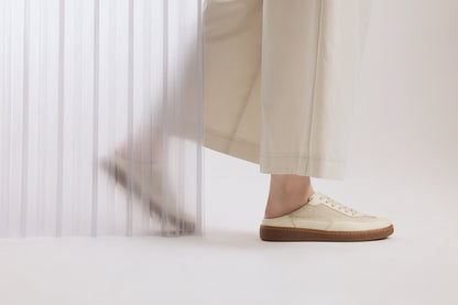 MULE HAZE – beige mule sneakers from apple leather and linen