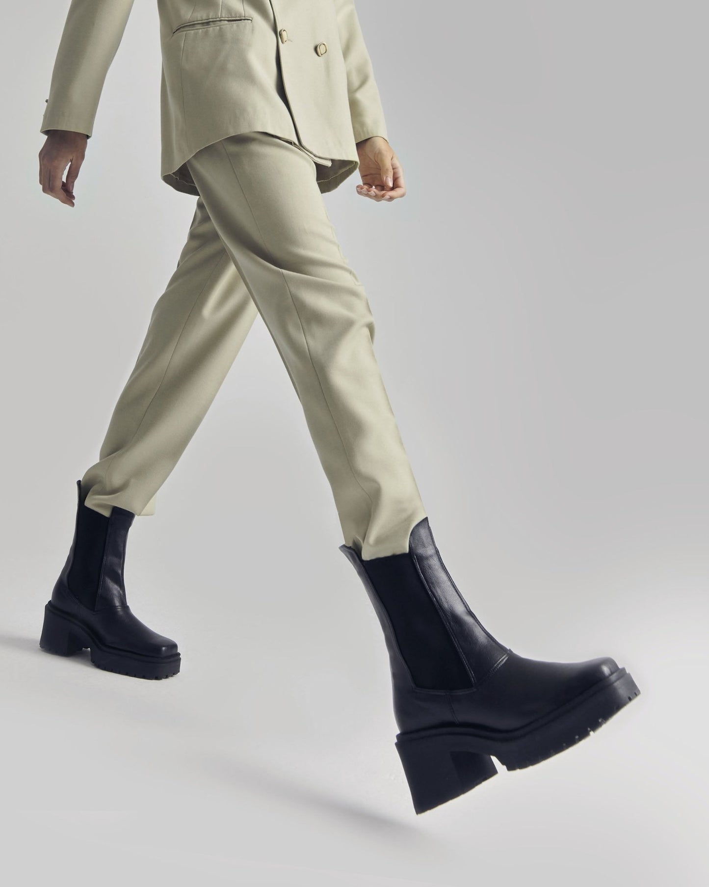 Squared chelsea boots - Vegan America
