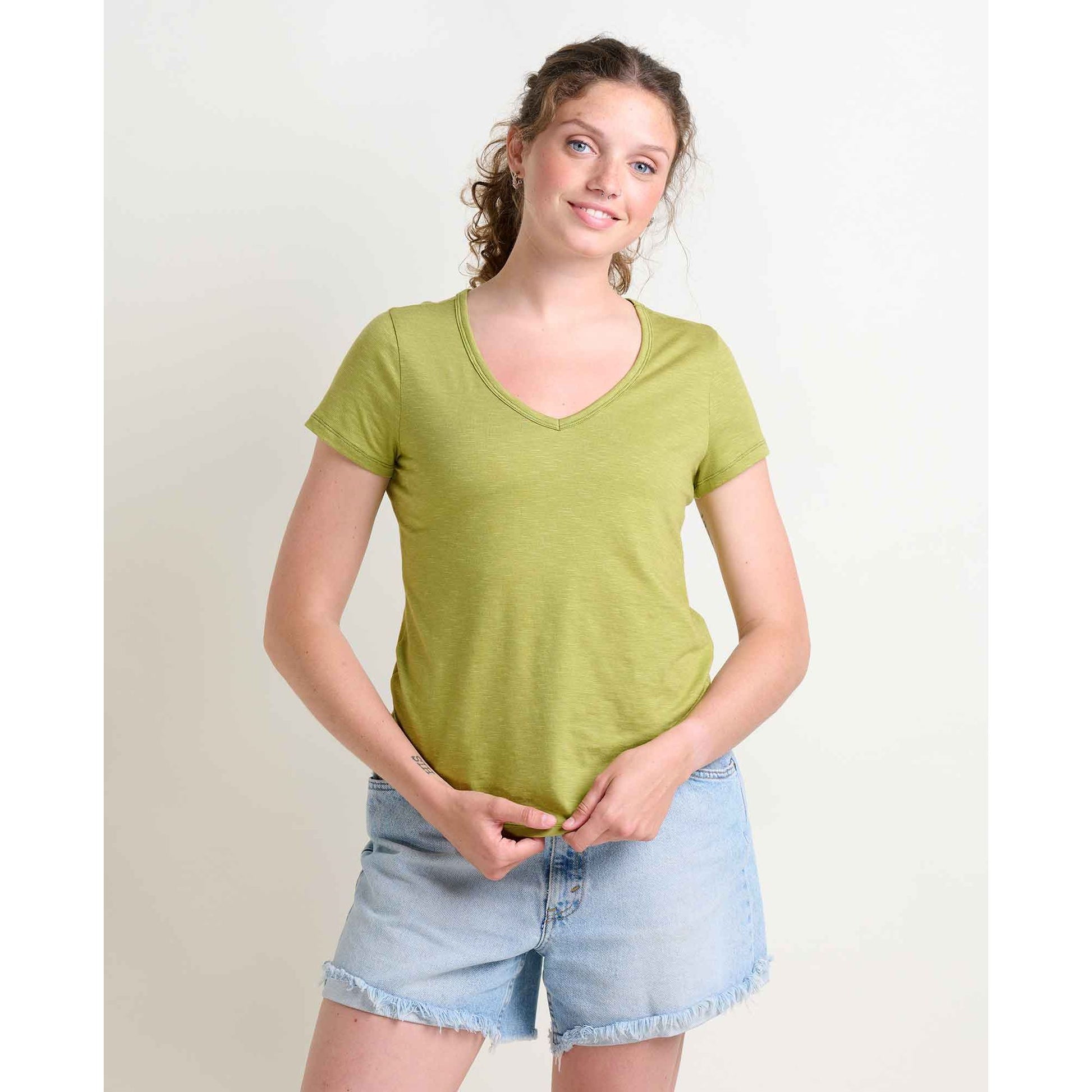 msg:Chloe is 5'10" and is wearing a size Small.