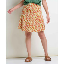 msg:Danielle is 5'6" and is wearing a size small.