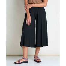 msg:Kayla is 5'9" and is wearing a size Small.