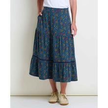 msg:Logan is 5'9½" and is wearing a size small.