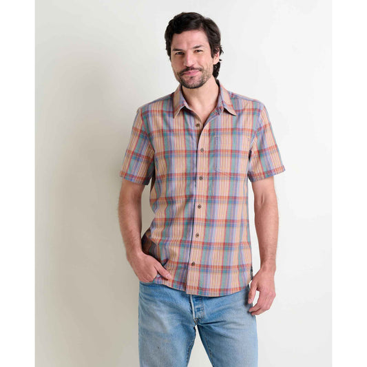 msg:Craig is 6'1" and is wearing a size Medium.